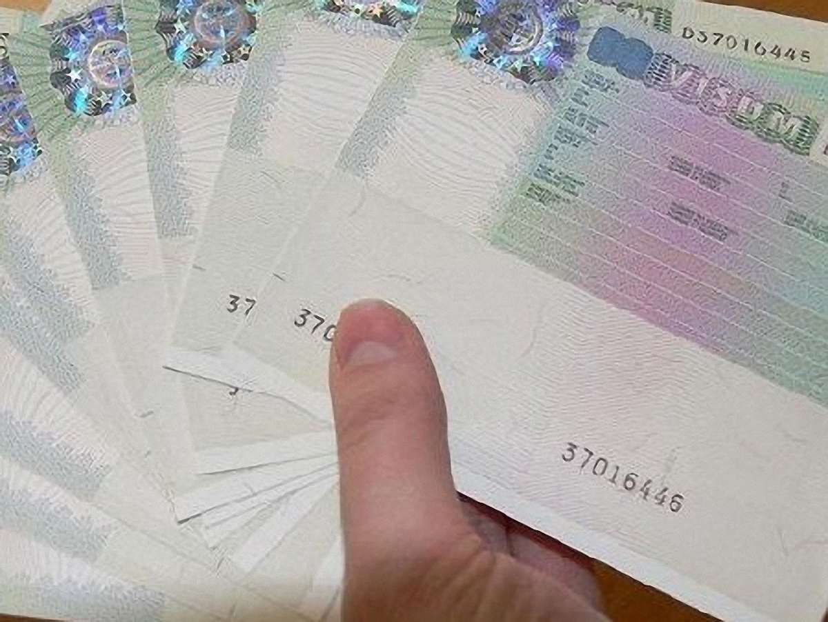 Для поїздок до Хорватії українцям знову потрібна віза