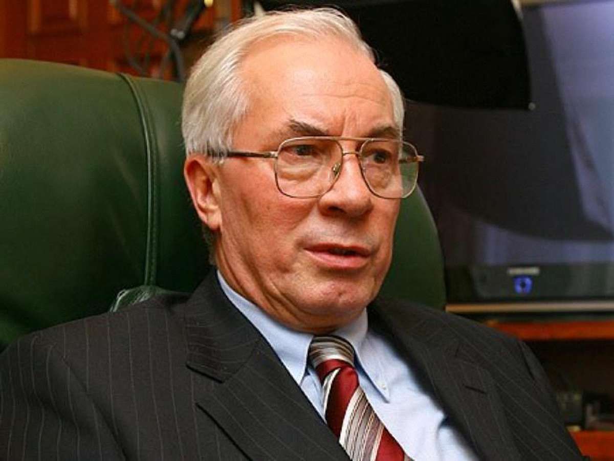Азаров звинуватив "Свободу" й "Батьківщину" у фарисействі