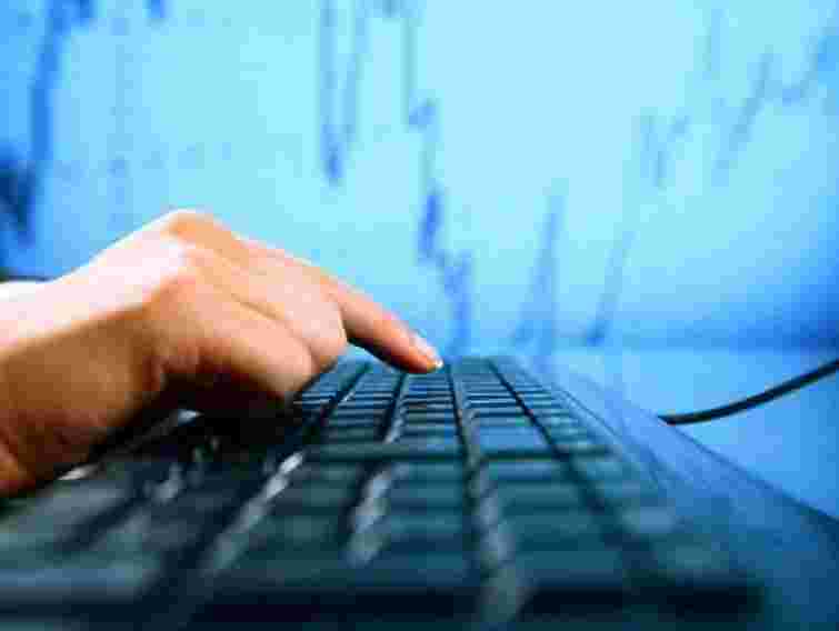 Хакери оголосили кібервійну Росії