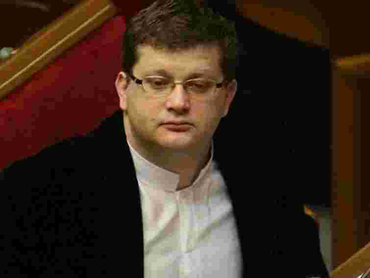 Нова ВР буде нелегітимною, якщо присягу приймуть менше 300 депутатів, - нардеп