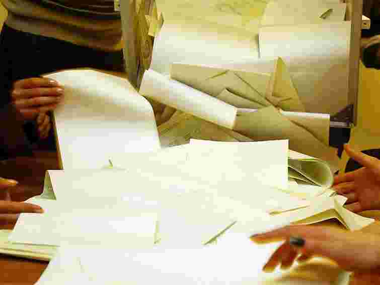 Під стінами окружкому в Одесі з’явилося наметове містечко 