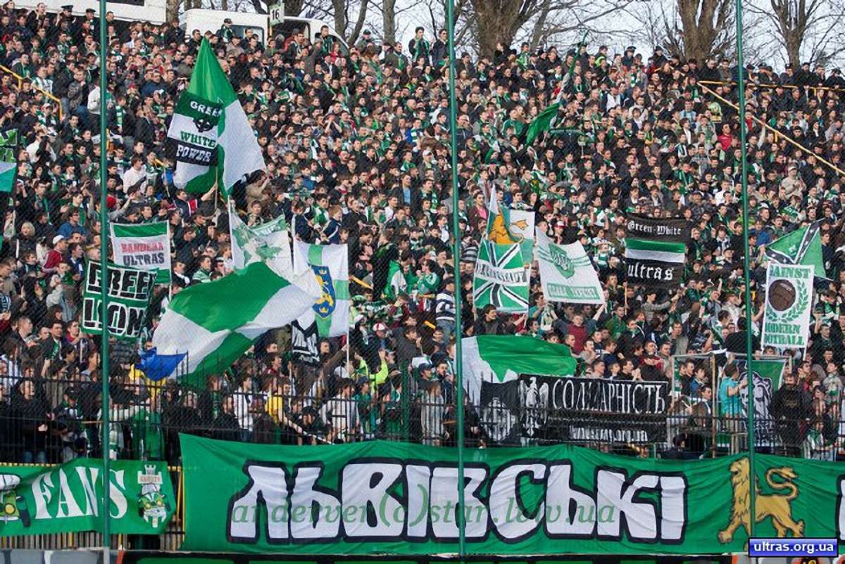 «Карпати» у Львові розгромили «Кривбас» з рахунком 6-0. Відео
