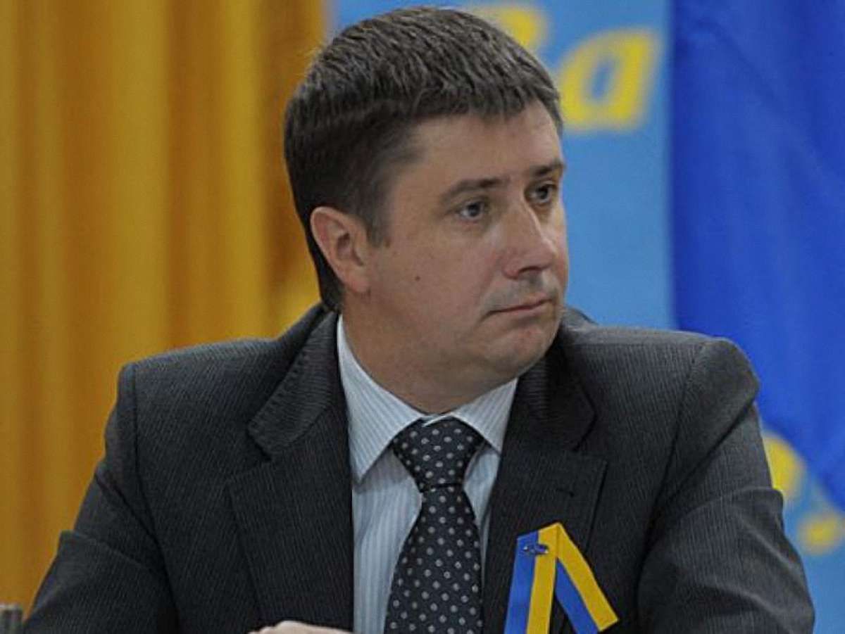 В опозиції думають над тим, чи вступати у новий парламент