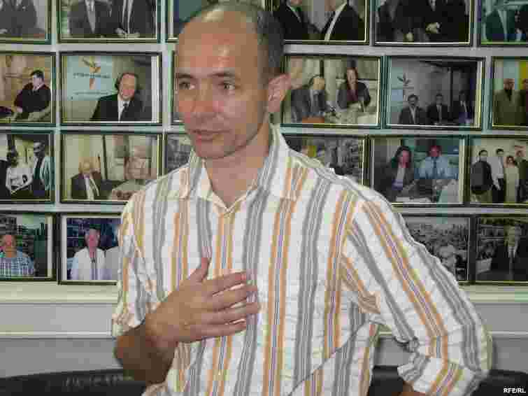 Прихід влади через повстання нічого країні не дає, - експерт