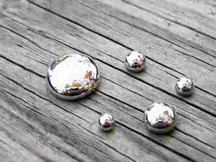 Двоє українців намагалися ввезти в Молдову 1.5 кг ртуті