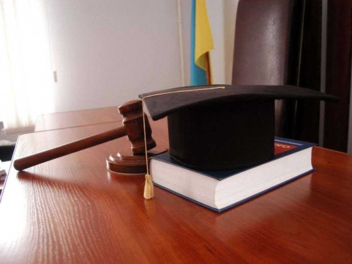 Екс-директору «Західвійськбуд» загрожує до 12 років ув’язнення