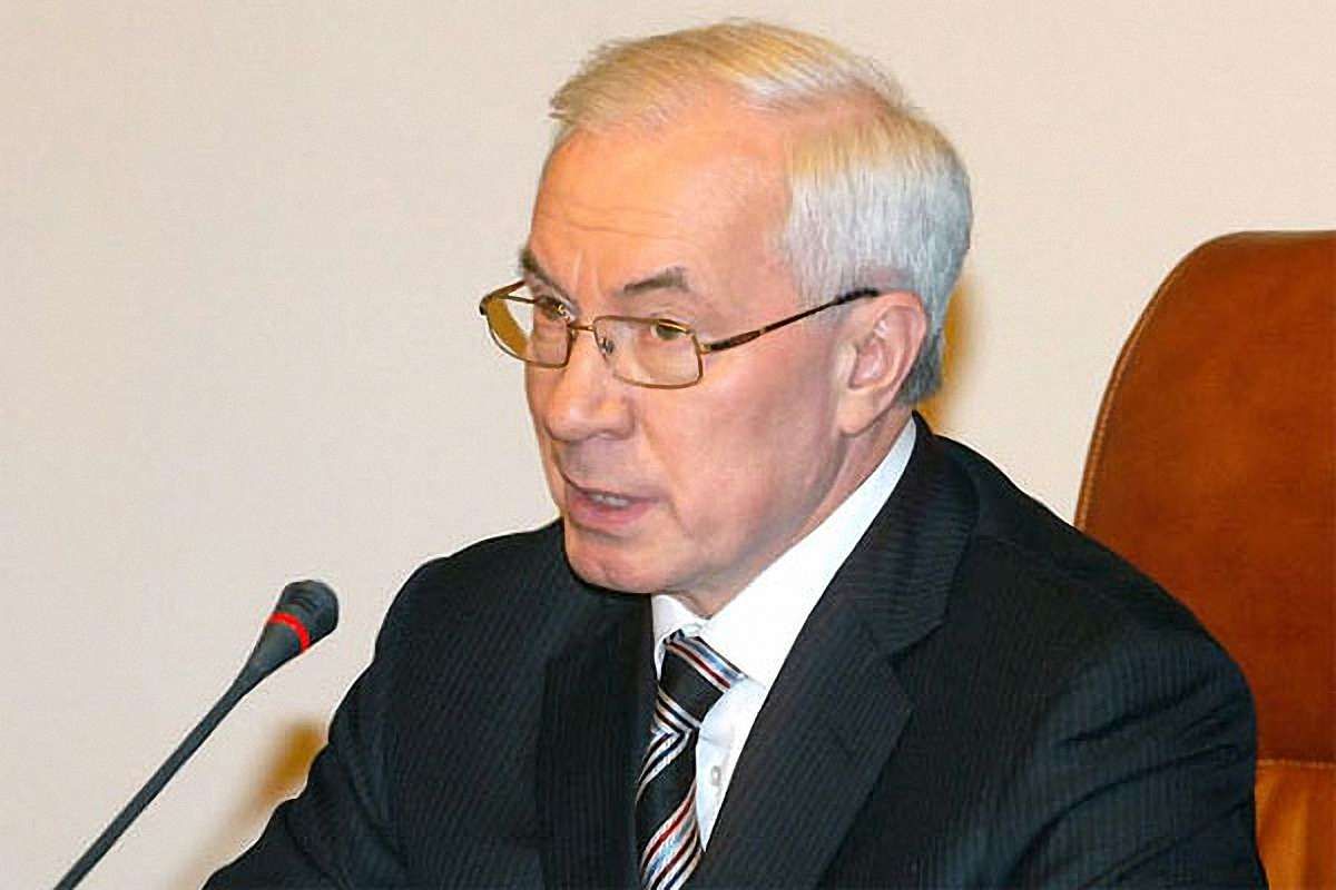 Дайте країні рік пожити спокійно, - Азаров закликав до коаліції