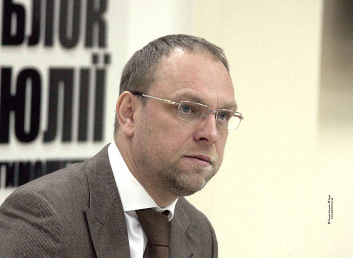 Для тюремників в'язень навіть у комі має задовільний стан, - Власенко