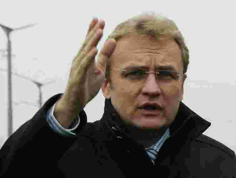 Люди  вимагають свої кошти, – Садовий про пікет казначейства