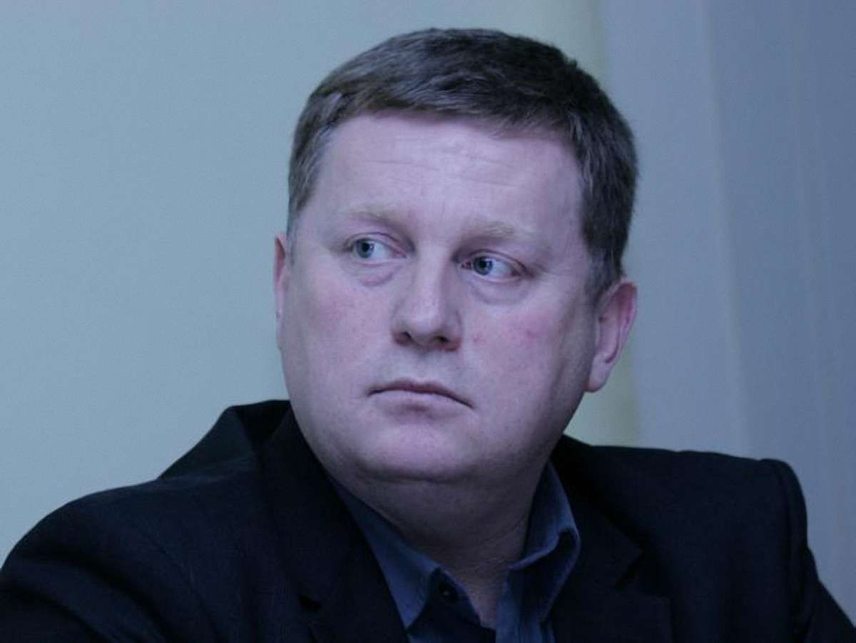 Українську ідентичність не можна будувати на історії, – Расевич