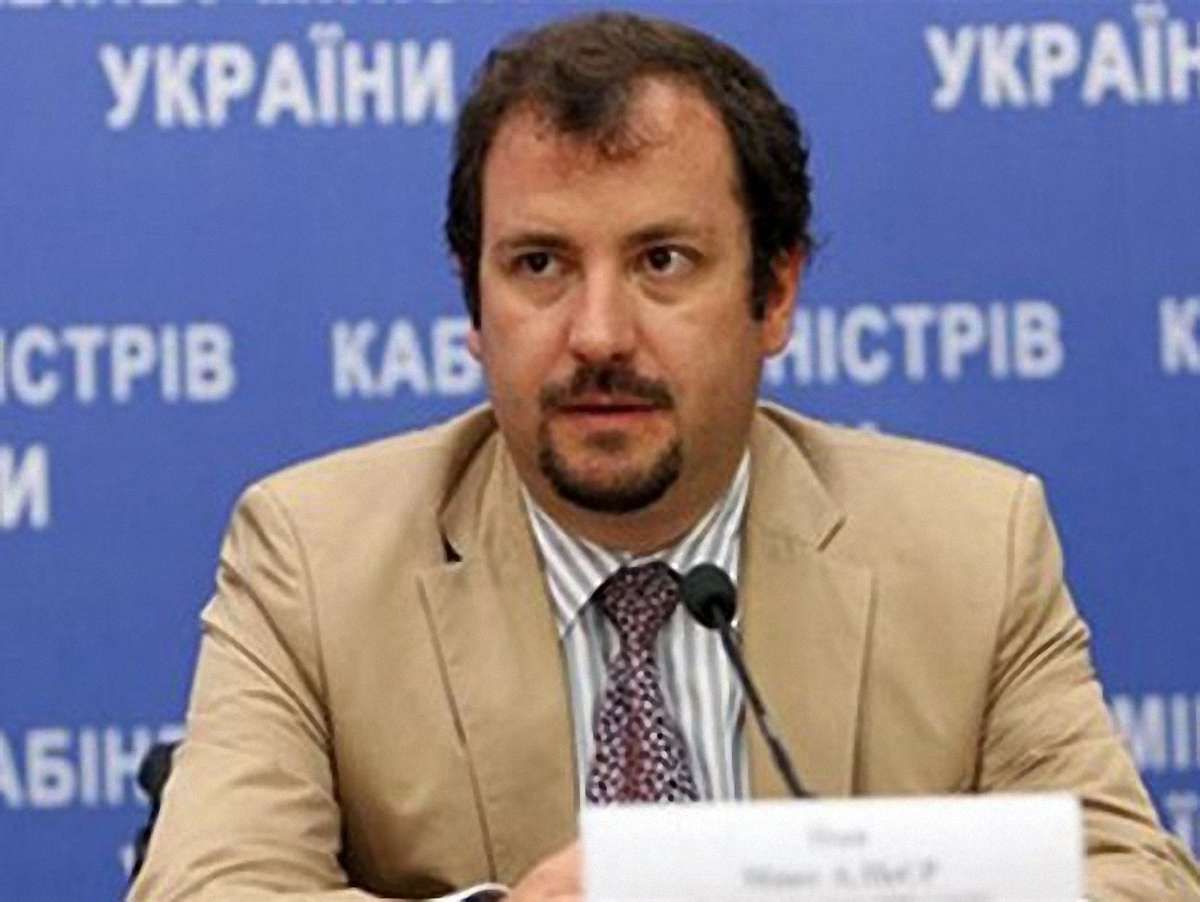 МВФ рекомендує Україні пустити гривню у «вільне плавання»