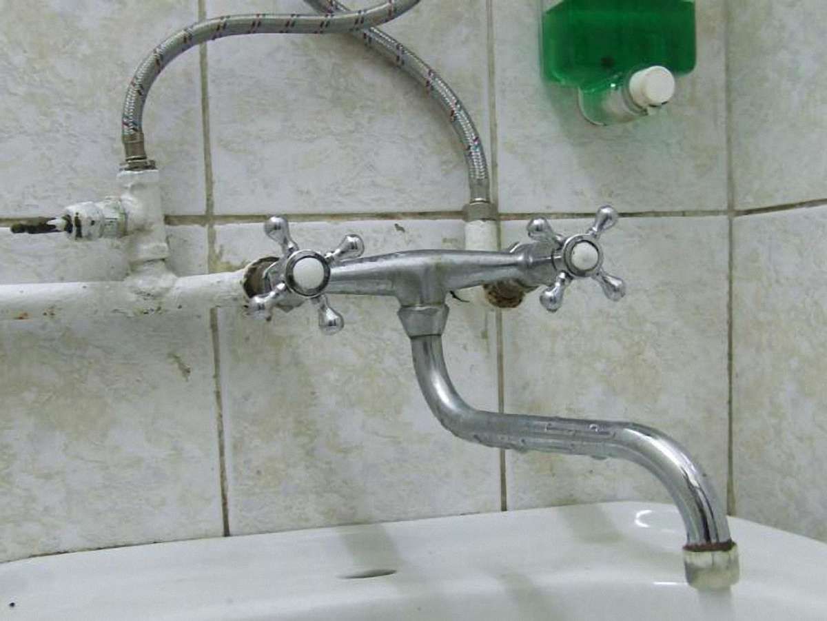 У Крехові мінятимуть водогін: частині львів’ян обмежать подачу води