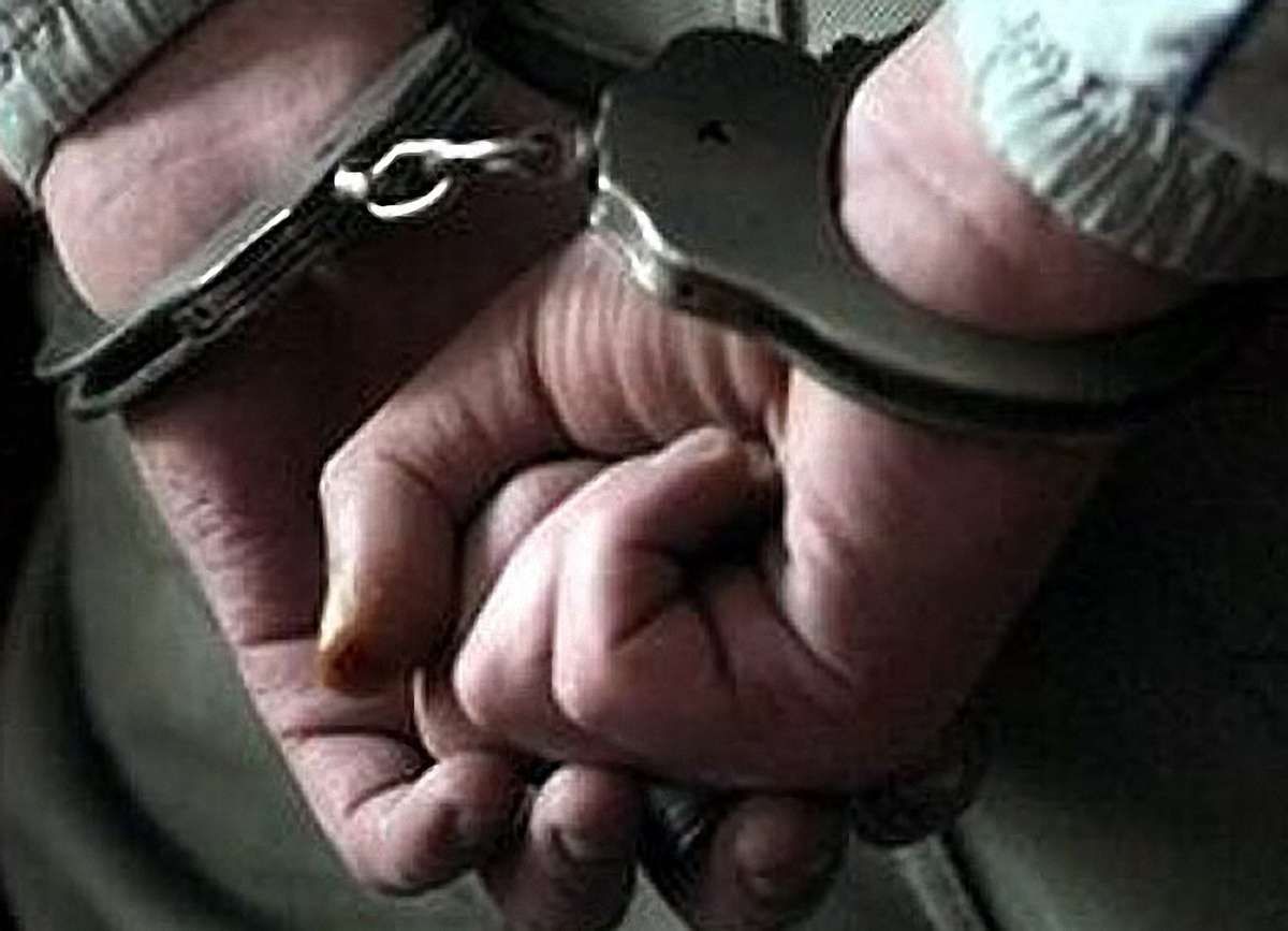 На Донеччині троє міліціонерів продавали небезпечні наркотики