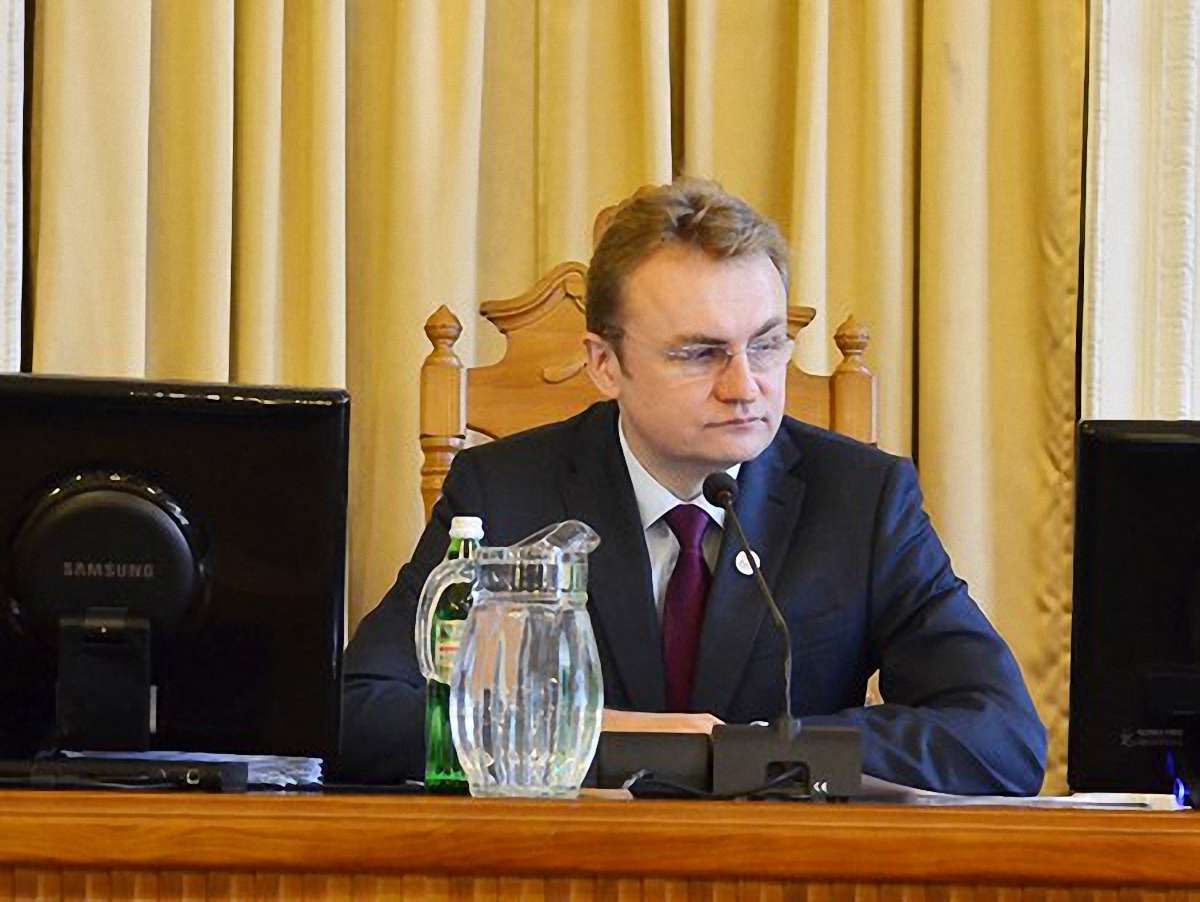Там, де ЛАЗ, там суцільні проблеми, - Садовий