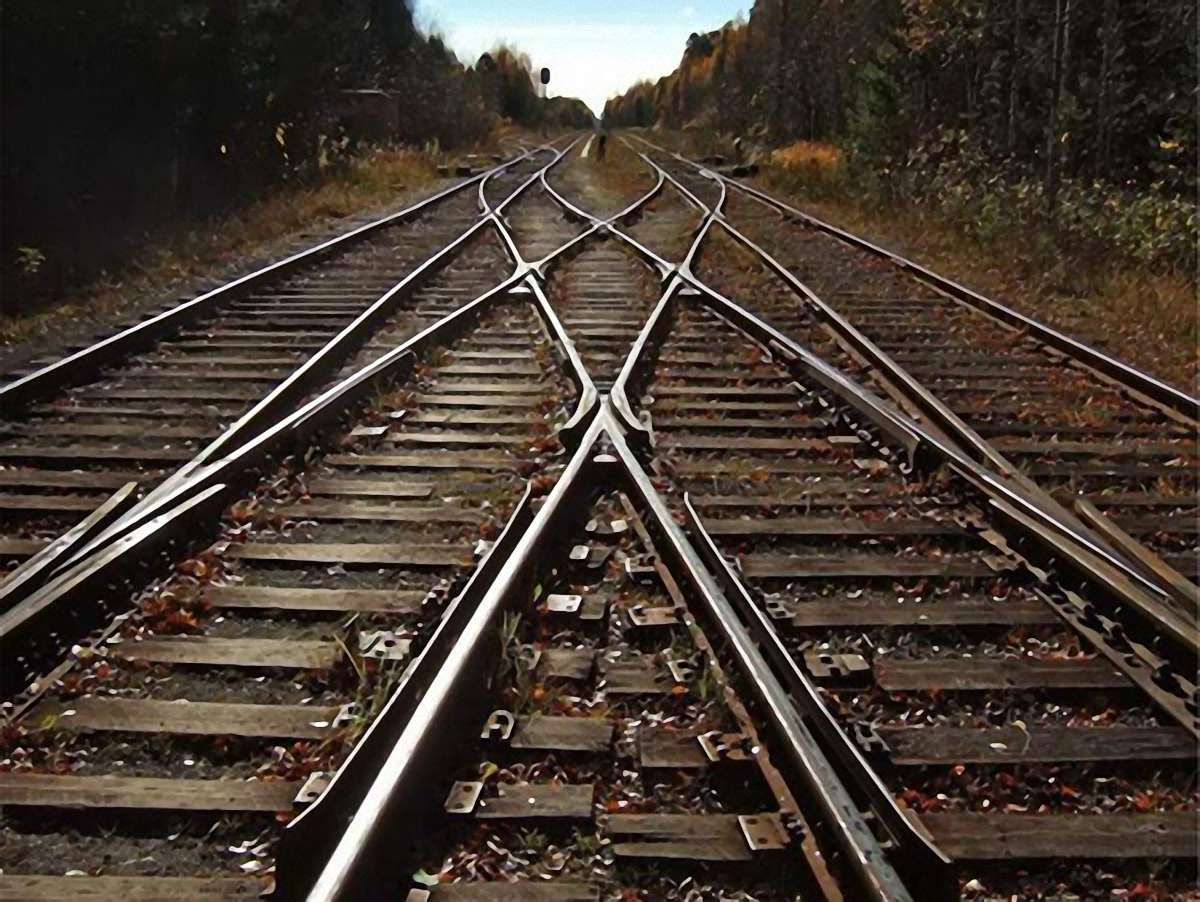Поблизу колії у Львові знайшли труп чоловіка