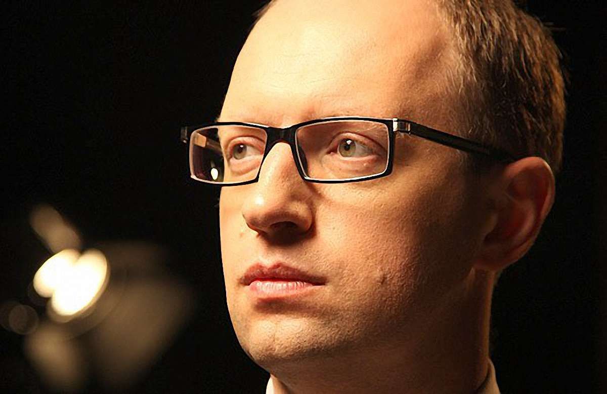 Яценюк: Державний борг сягнув 11 тис. грн на одного українця
