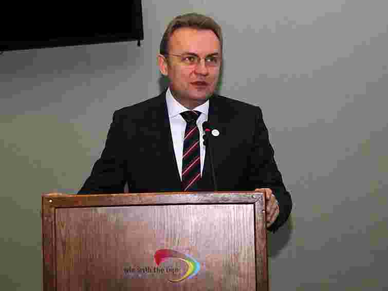 Садовий: Збільшення авіарейсів зі Сходом об'єднає країну