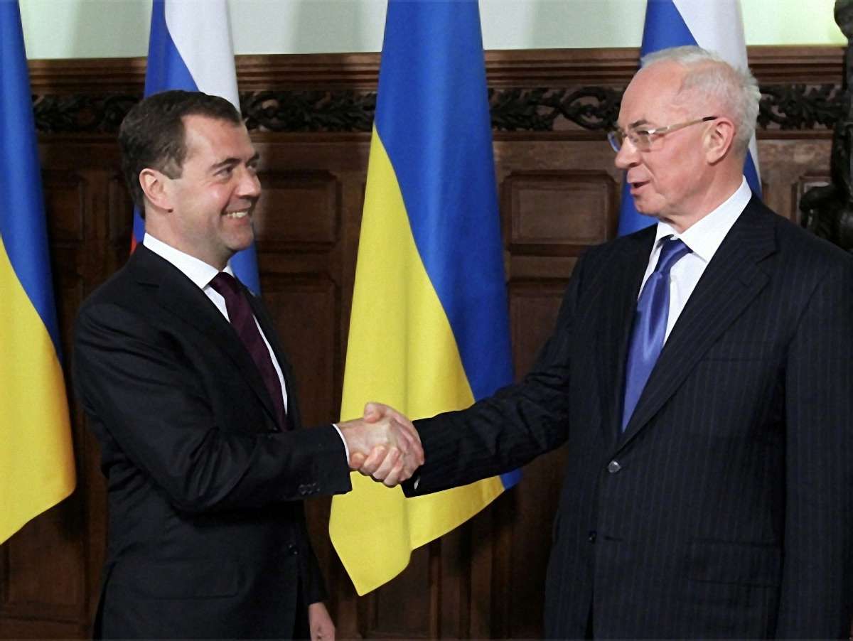 Азаров: Україна налаштована на конструктивний діалог з Росією