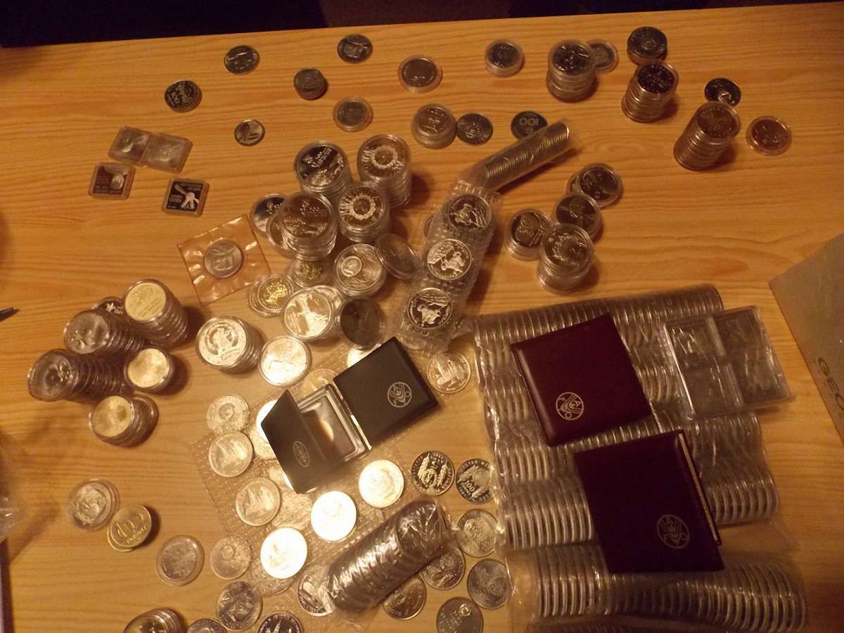 Росіянка хотіла вивезти з України півтисячі колекційних монет
