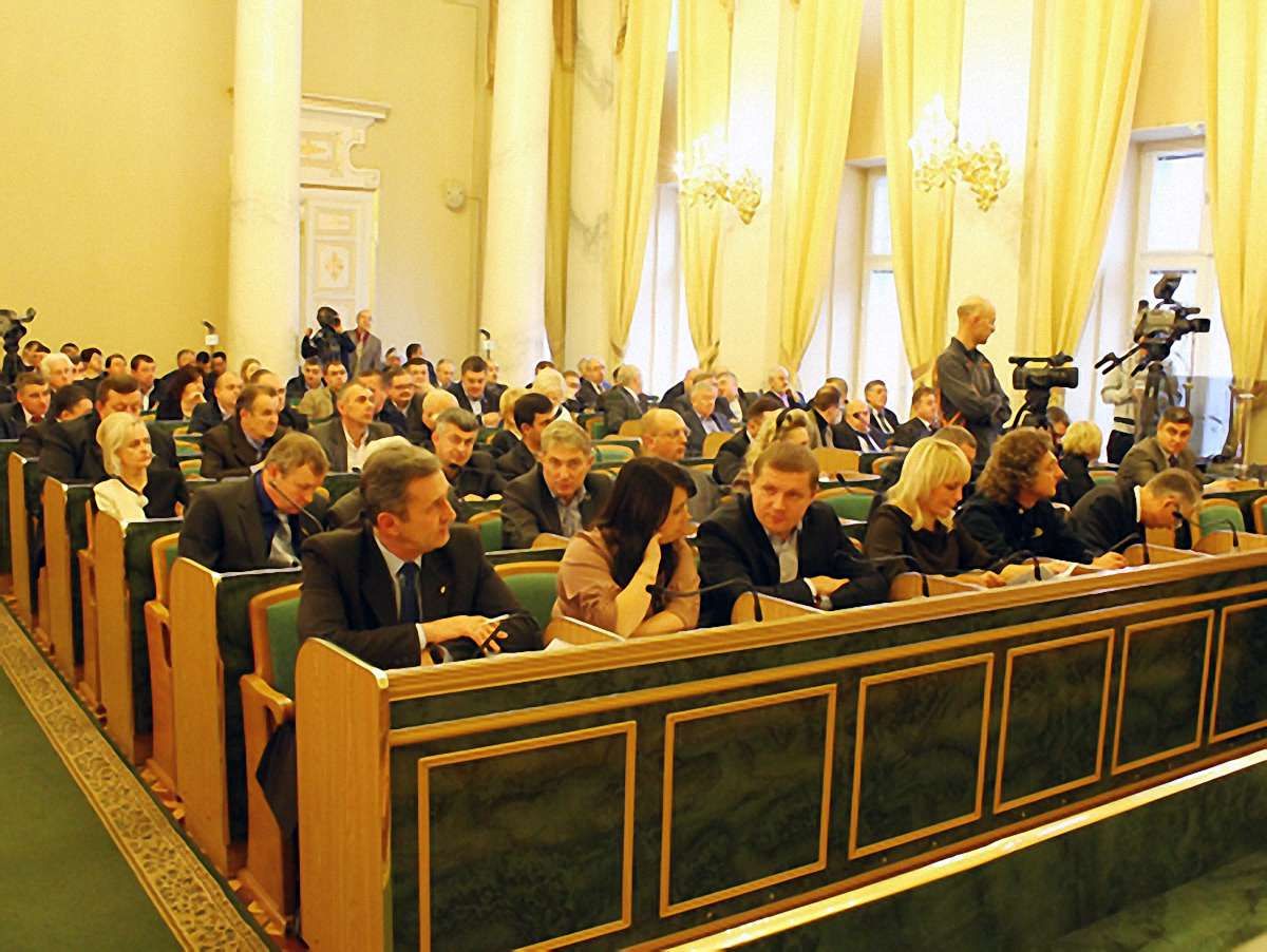 11 депутатів Львівської облради склали повноваження