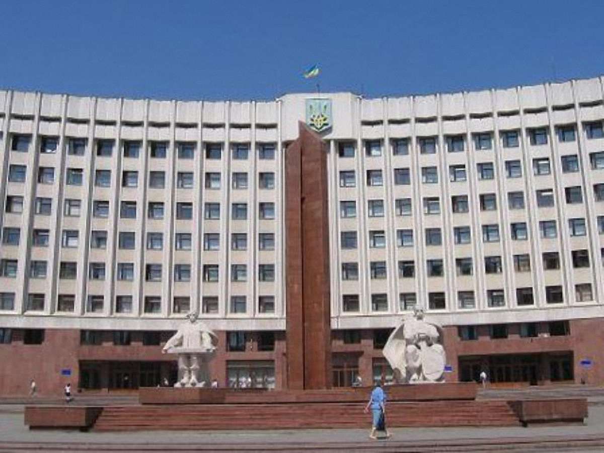 Івано-Франківську облраду покинули троє обранців