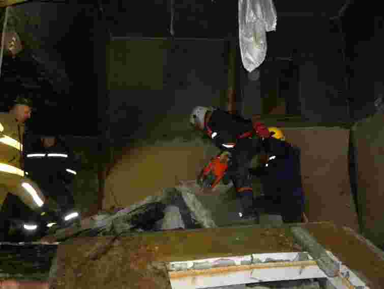 На Рівненщині жінка загинула під завалами власного дому