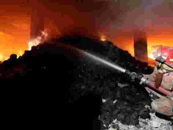 120 людей загинуло в пожежі на фабриці в Бангладеш