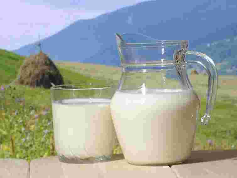 Взимку ціни на молоко зростуть на 7%, - експерт