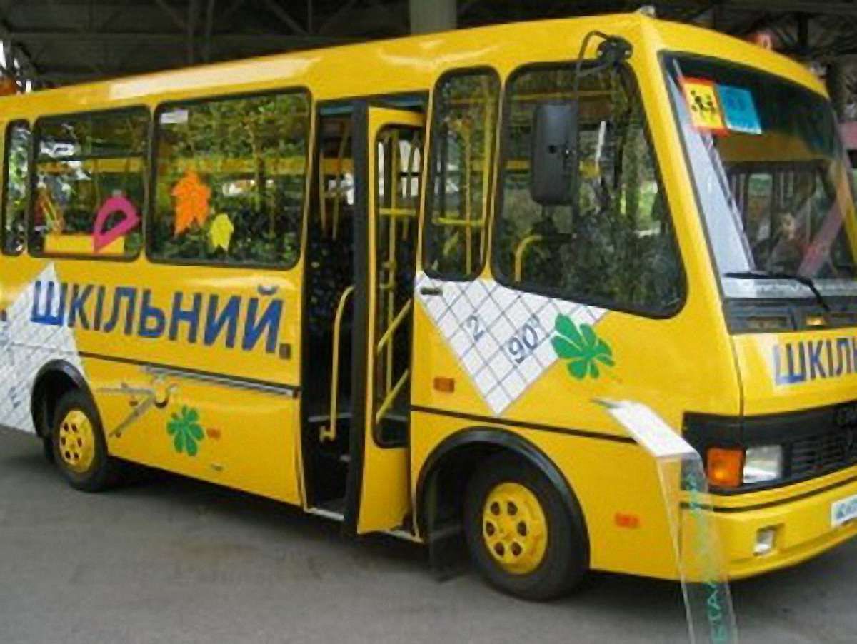 До кінця року Львівщині подарують 6 шкільних автобусів