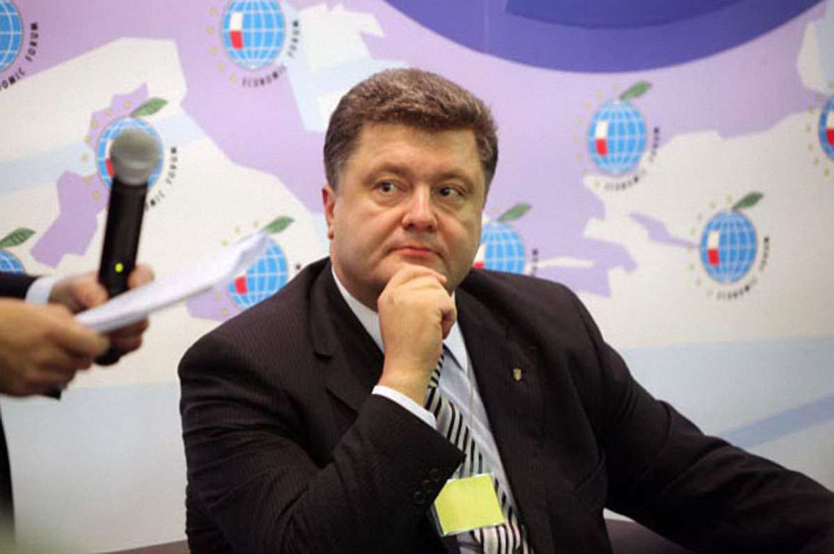 Порошенко проти валютного податку: Це додаткове навантаження