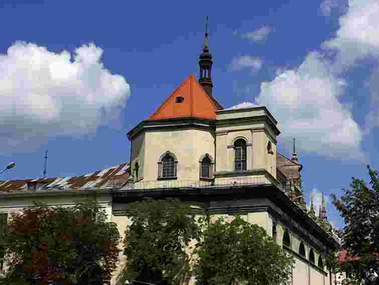 Садовий про кафе біля церкви: Кожен бізнесмен має поважати місто