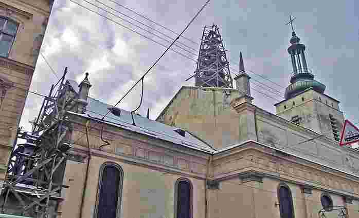 Міська влада дасть гроші на ремонт даху Музею Пінзеля у Львові