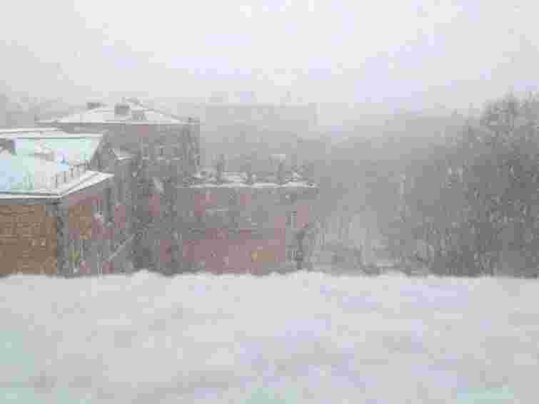 Москву засипало снігом