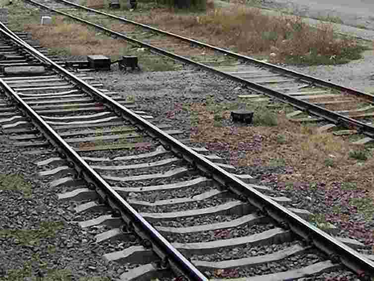 На Волині потяг потрапив у ДТП і загорівся