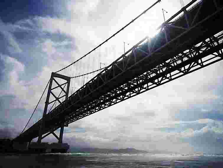 У США у річку впав потяг, який перевозив мутогенну отруту