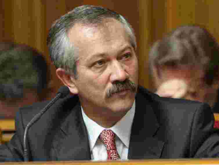 Влада не встигає до кінця року зібрати гроші до бюджету, - експерт