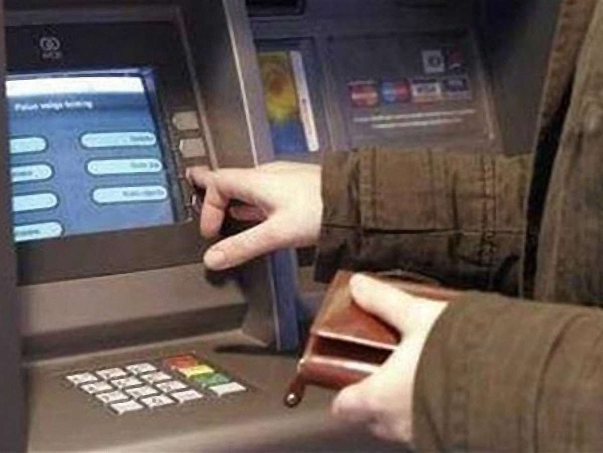 За рік в Україні банкоматів побільшало на 5%