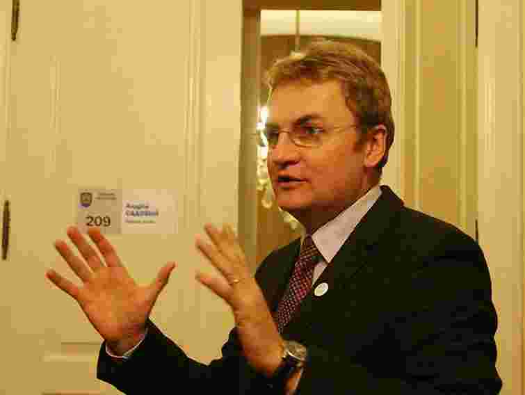 Мер Львова хоче, щоб Україну не соромили перед світом через пам’ятки