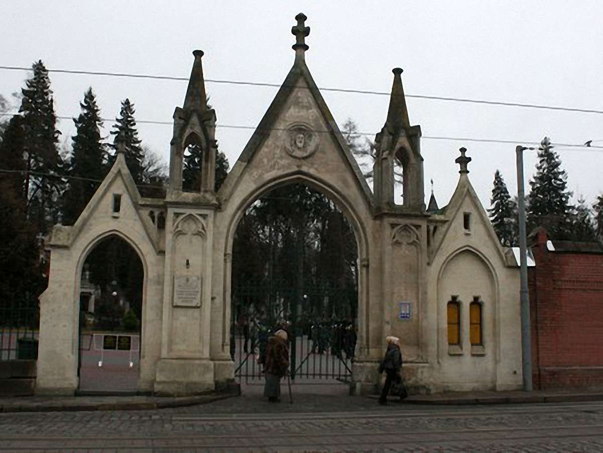 Екс-директор Личакова недостатньо зберігав пам’ятки, – Онищенко