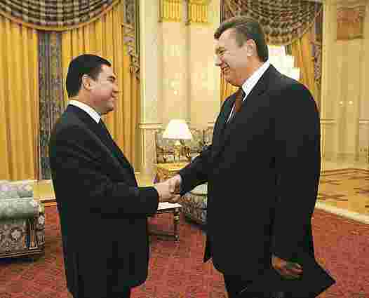 Янукович поговорив про ЗВТ з президентом Туркменістану