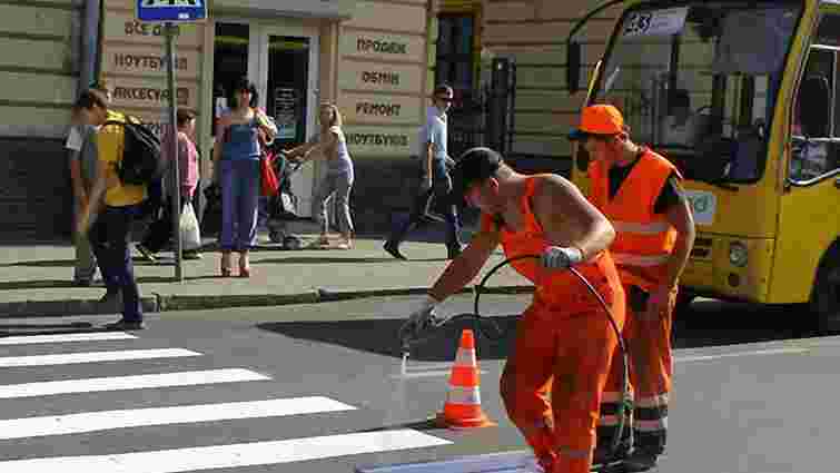 У міськраді знову пояснили, чому львівські дороги ремонтує «Онур»