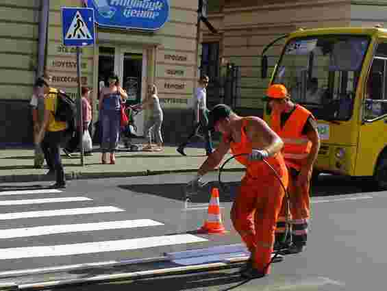 У міськраді знову пояснили, чому львівські дороги ремонтує «Онур»