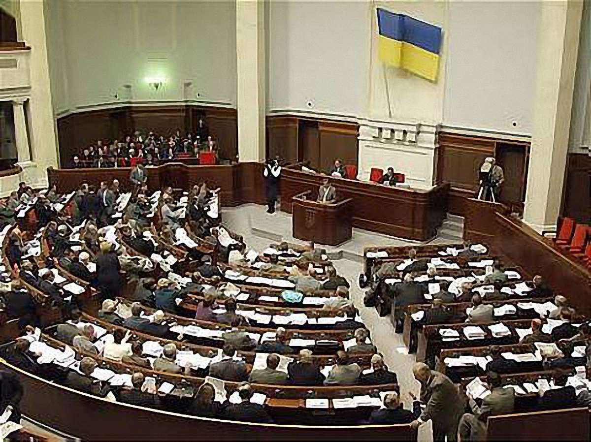 Подивитися на присягу нових нардепів прийдуть чотири президенти