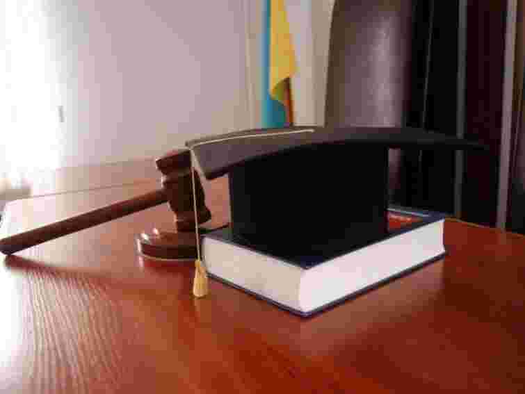 Наступного року посадові оклади суддів планують підвищити