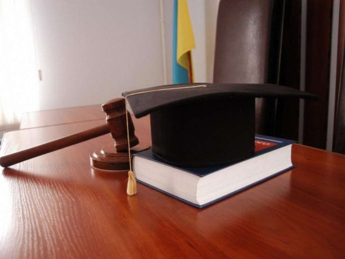 Наступного року посадові оклади суддів планують підвищити
