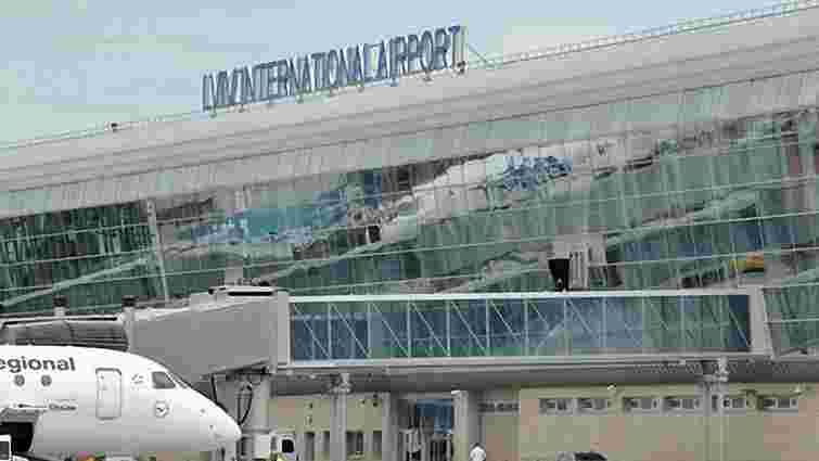 Аеропорт Львова зупинив обслуговування рейсів «Аеросвіту»