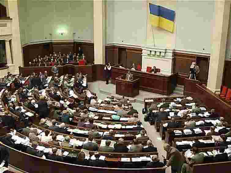 Третина нардепів оцінили свою роботу на трійку