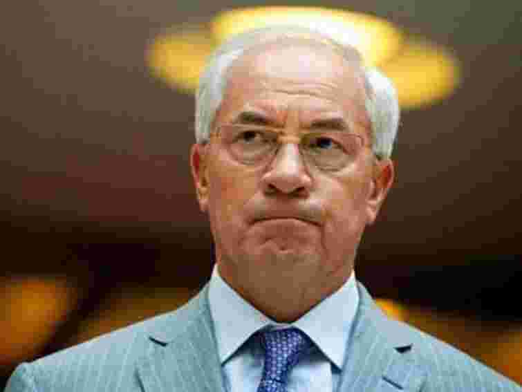 Азаров визнав, що бюджет 2013 року – важкий