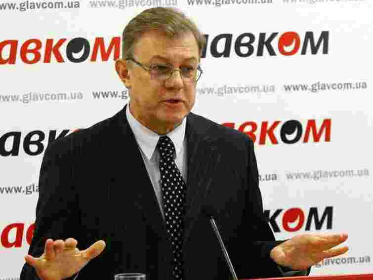 Поки олігархи володітимуть підприємствами, змін не буде, - експерт