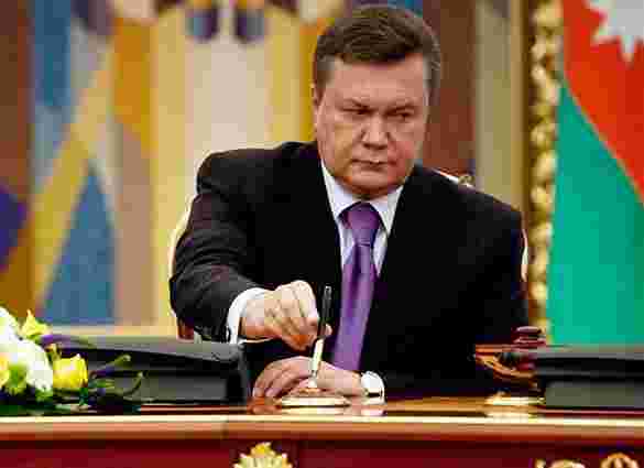 Янукович підписав закон про персональне голосування, - Льовочкін